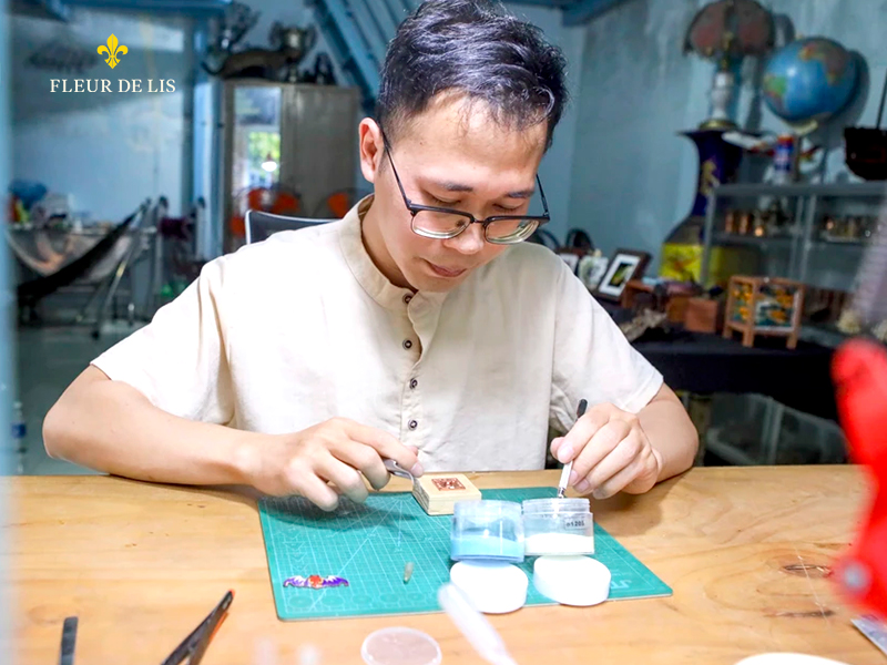 ben-trong-mot-mau-dong-ho-doc-ban-chat-lieu-bo-may-va-gia-tri-suu-tam-3